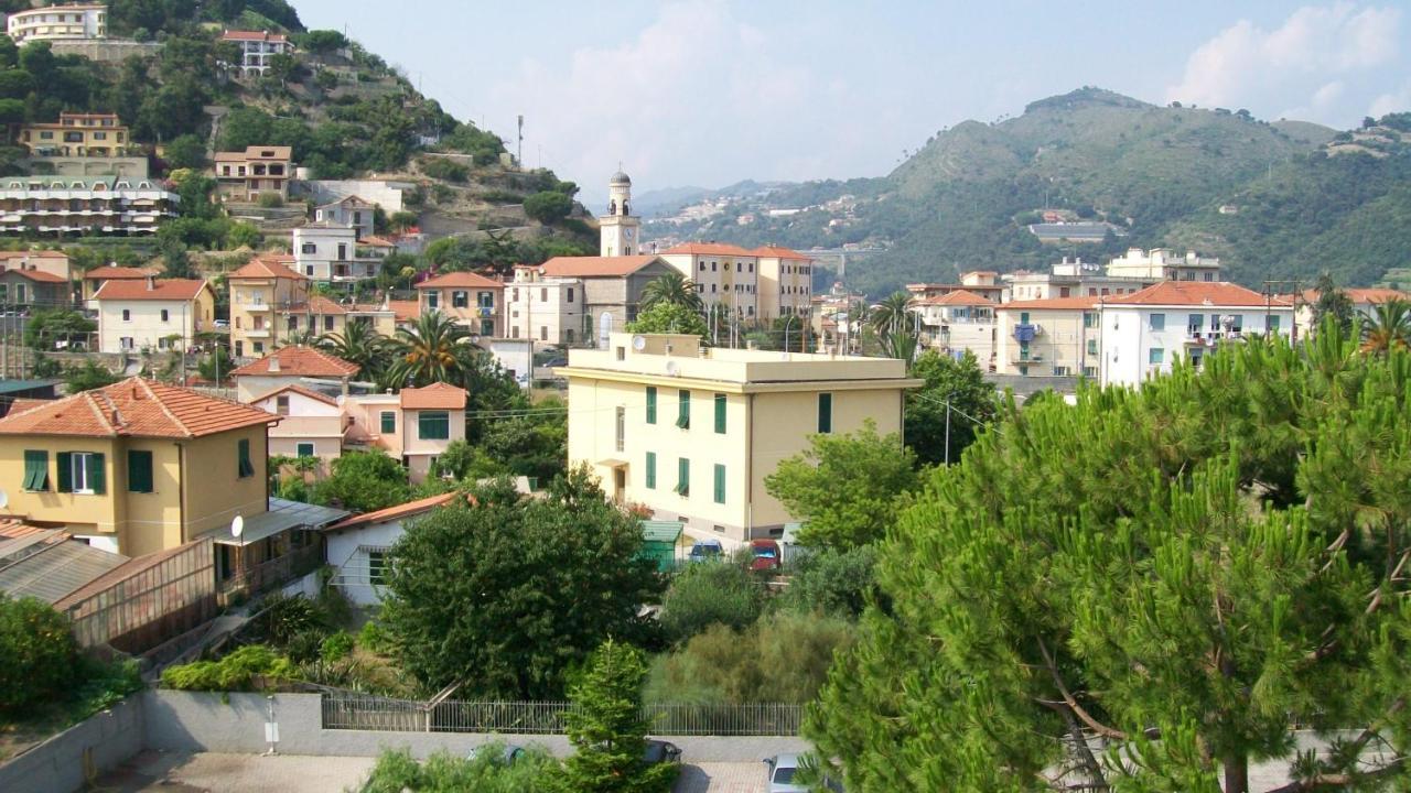 Appartamento Riviera Trilocale Wifi E Parcheggio Privato Ventimiglia Exteriör bild